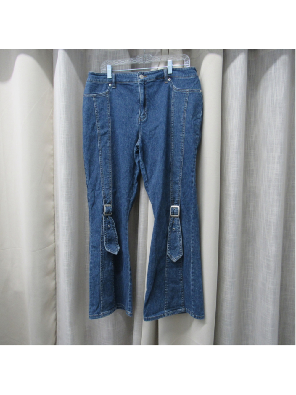 VTG Forenza Buckle Strap Flare Jeans Size 16 Medium Wash Seam Front Y2K Boho
